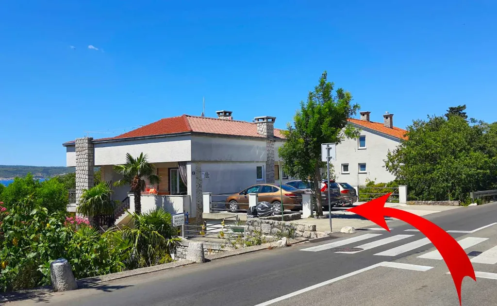 Studio in Crikvenica with Sea View and Parking