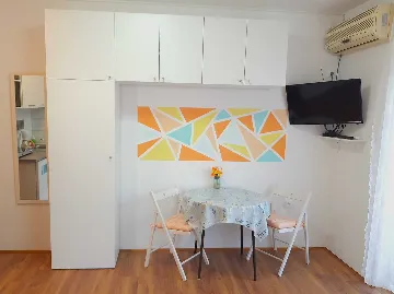 Studio in Crikvenica with Sea View and Parking