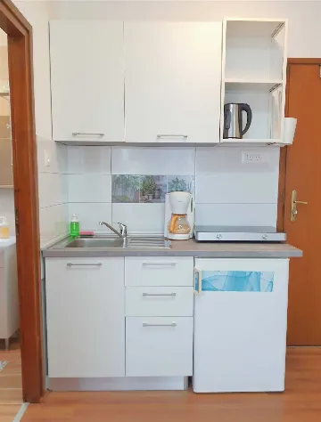 Studio in Crikvenica with Sea View and Parking