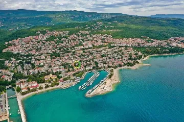 Apartment in Crikvenica with Sea View & Parking