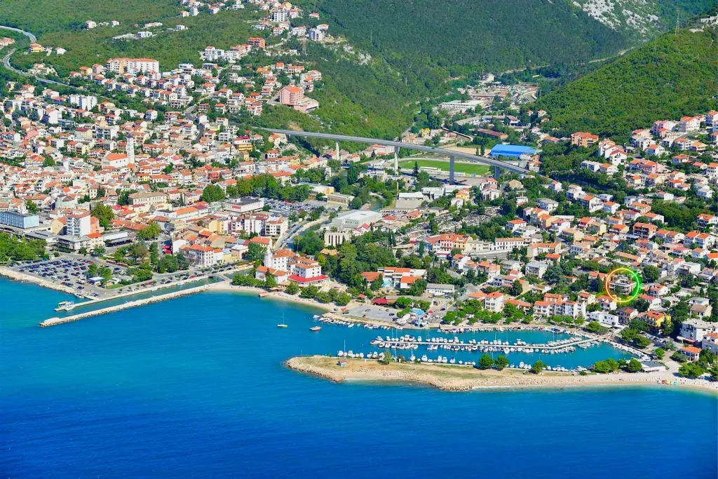 Apartment in Crikvenica with Sea View & Parking