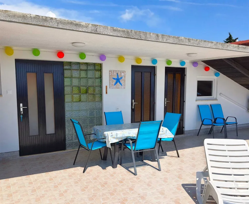 Apartment in Crikvenica with Sea View & Parking