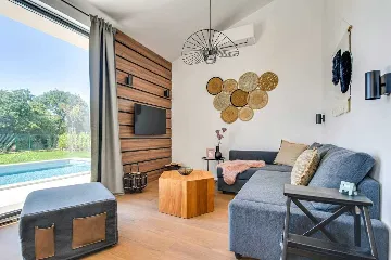 House in Orbani with Private Garden & Pool