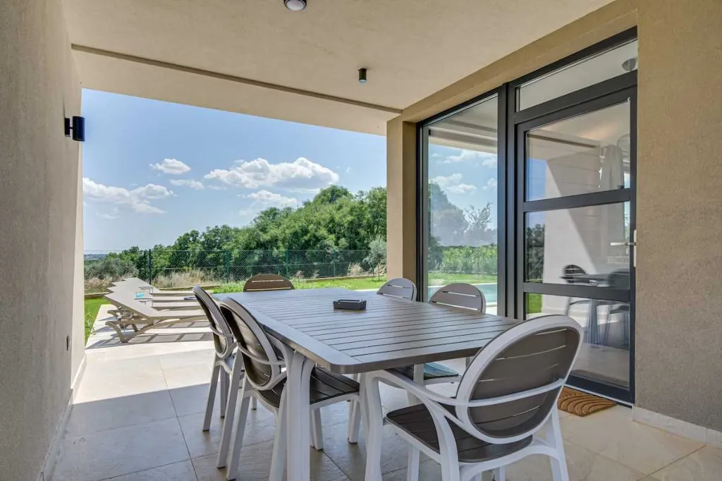 House in Orbani with Private Garden & Pool