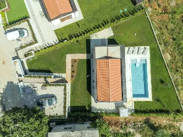 House in Orbani with Private Garden & Pool