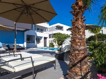 Novalja Studio for 3 Guests with Private Balcony