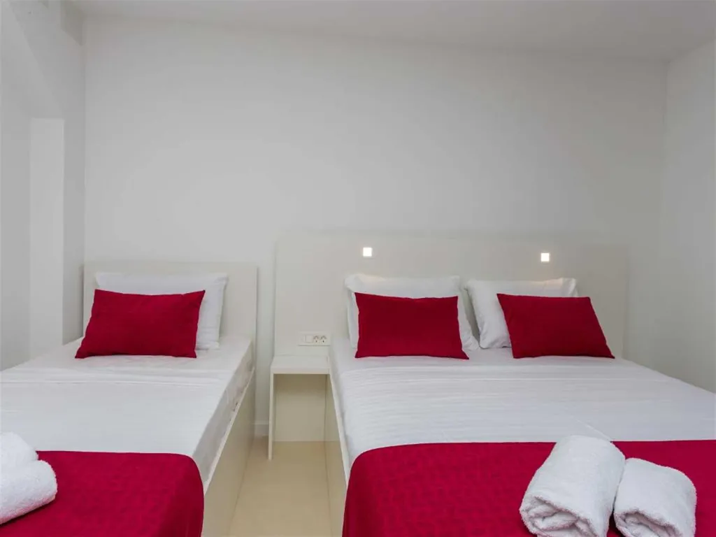 Novalja Studio for 3 Guests with Private Balcony