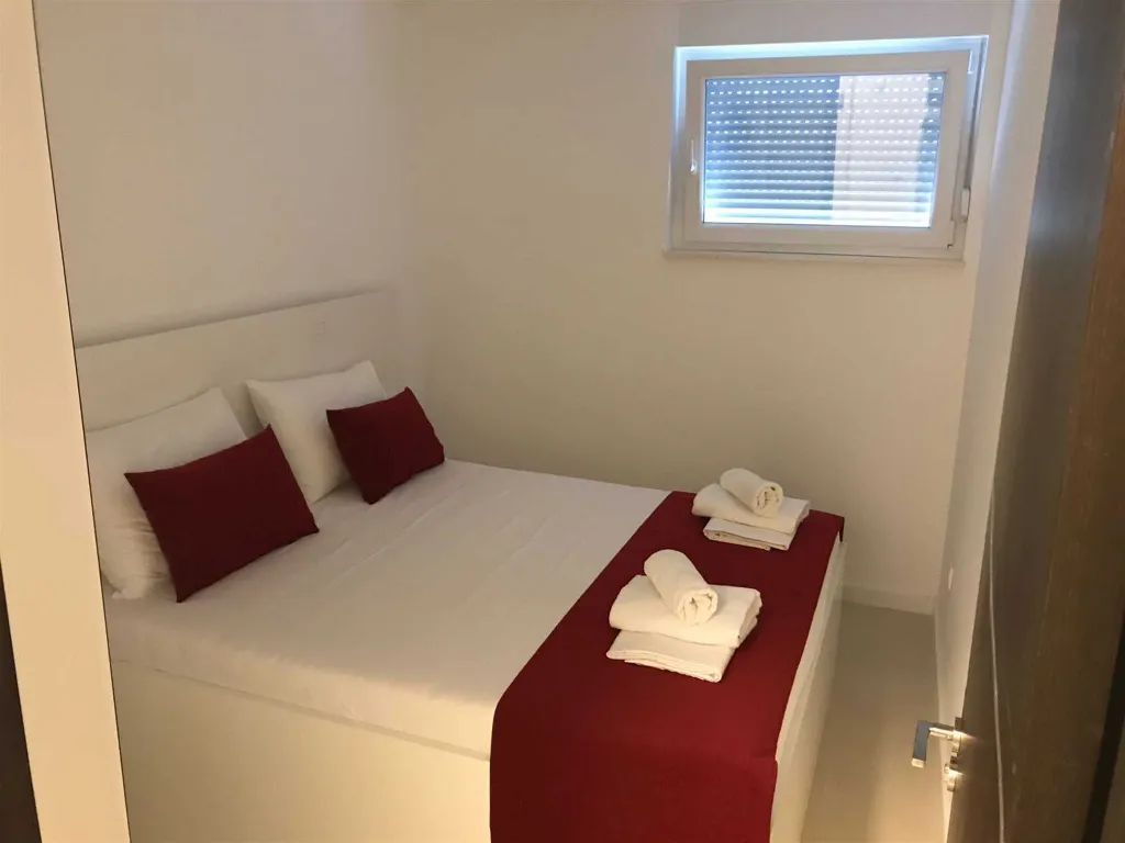 Basement Apartment for 6 Guests in Novalja