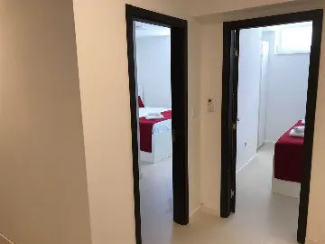 Basement Apartment in Novalja for Up to 7