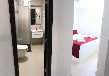 Basement Apartment in Novalja for Up to 7