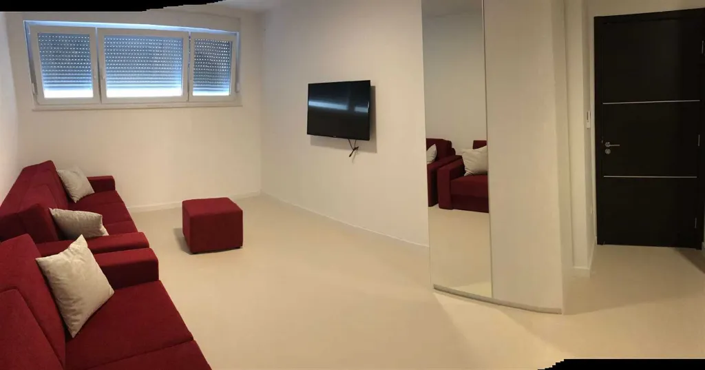Basement Apartment in Novalja for Up to 7