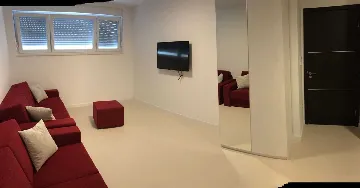 Basement Apartment in Novalja for Up to 7