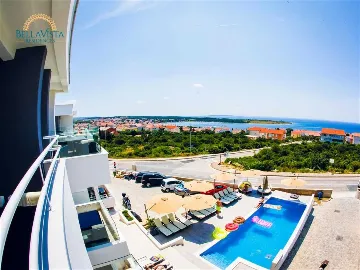 Novalja 3-Bedroom Apartment with Balcony