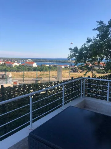 One-Bedroom Apartment with Balcony in Novalja for 4