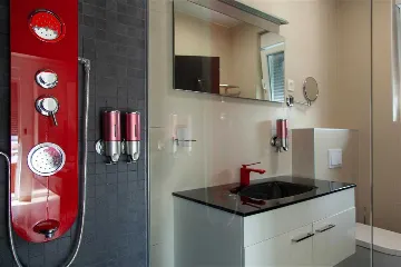 One-Bedroom Apartment with Balcony in Novalja for 4