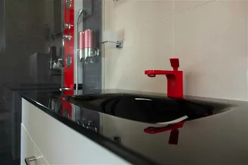 One-Bedroom Apartment with Balcony in Novalja for 4