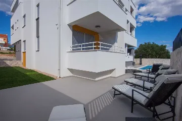 One-Bedroom Apartment with Balcony in Novalja