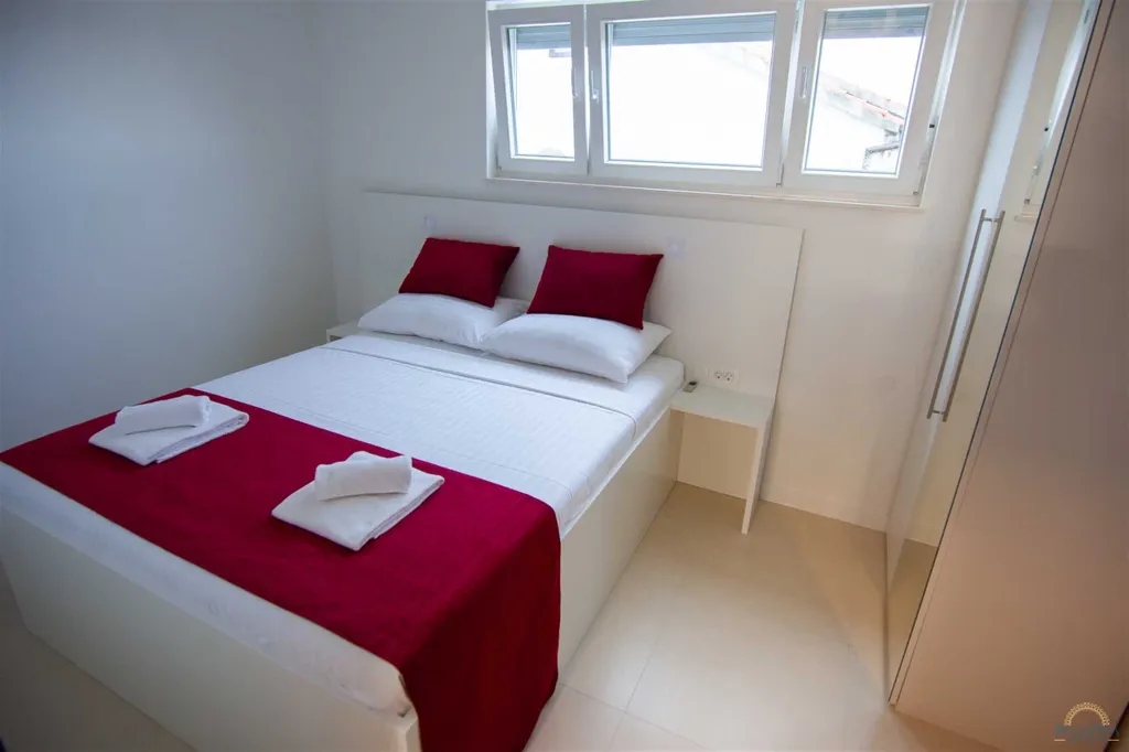 1-Bedroom Apartment in Novalja for Up to 4