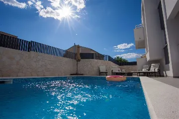 Studio Apartment for 2 in Novalja with Balcony