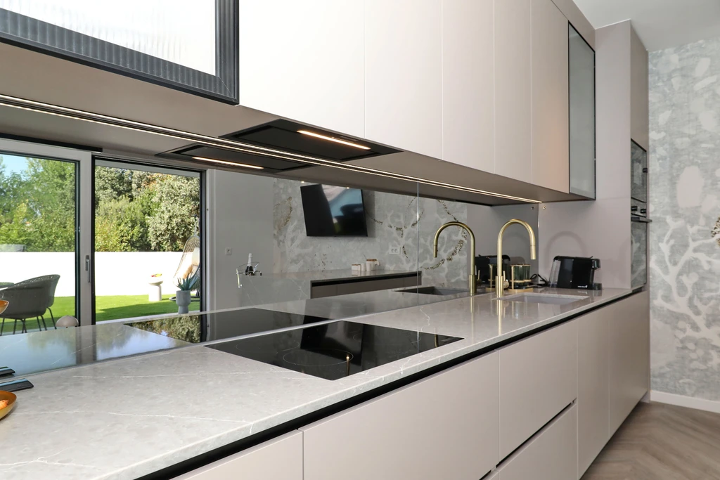 RoBell, apartman s privatnim bazenom i vrtom