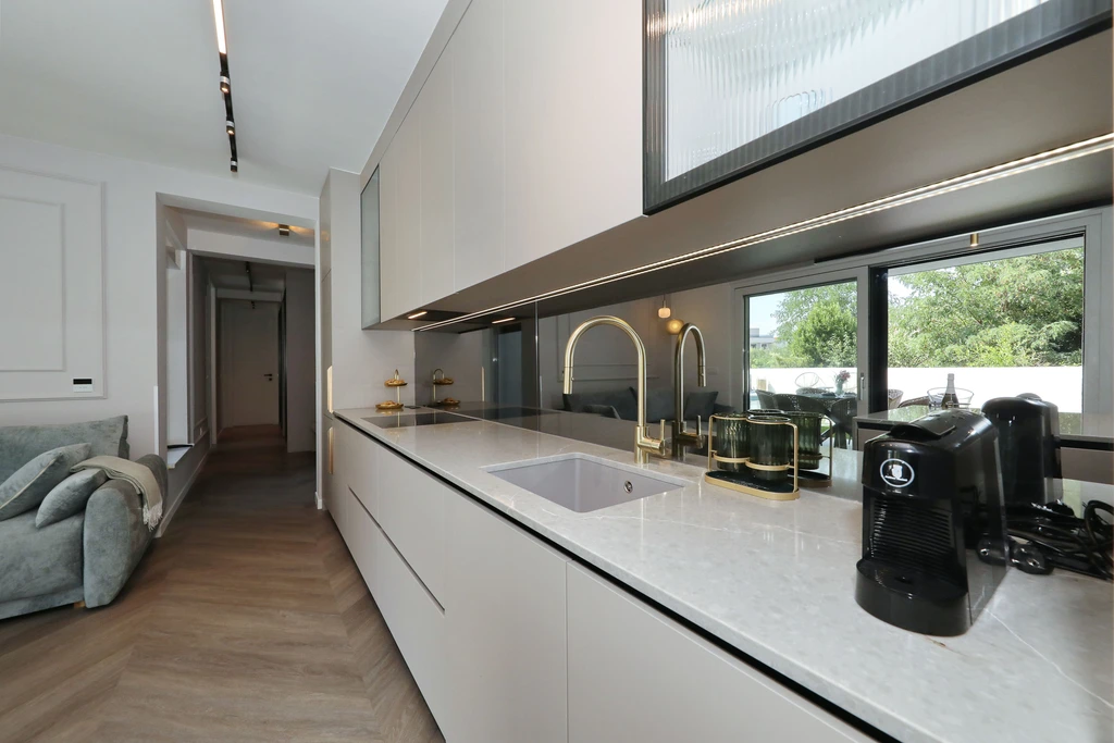 RoBell, apartman s privatnim bazenom i vrtom