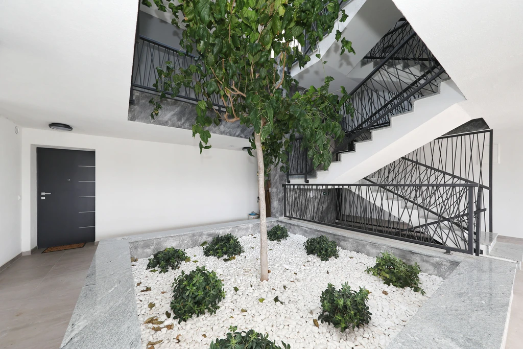 RoBell, apartman s privatnim bazenom i vrtom