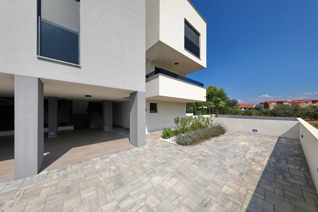 RoBell, apartman s privatnim bazenom i vrtom
