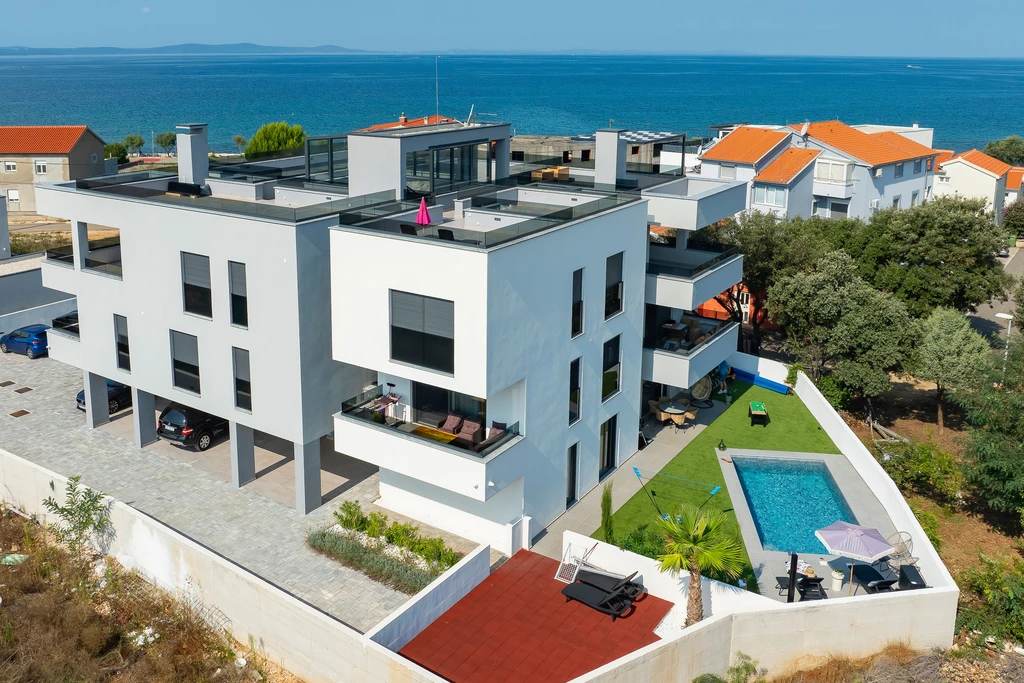 RoBell, apartman s privatnim bazenom i vrtom