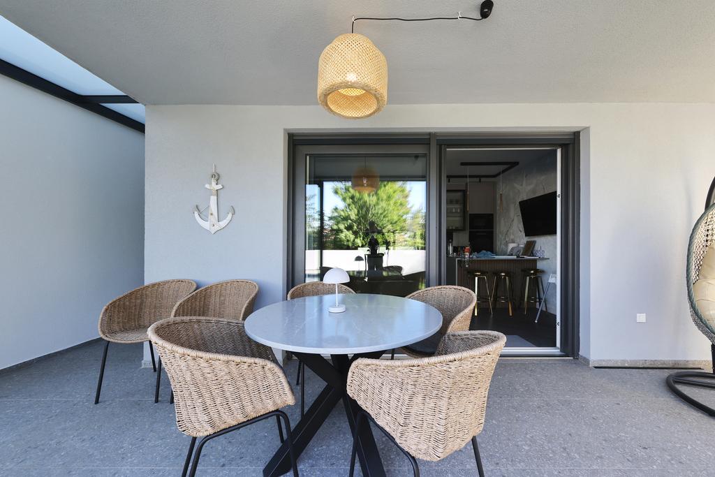 RoBell, apartman s privatnim bazenom i vrtom