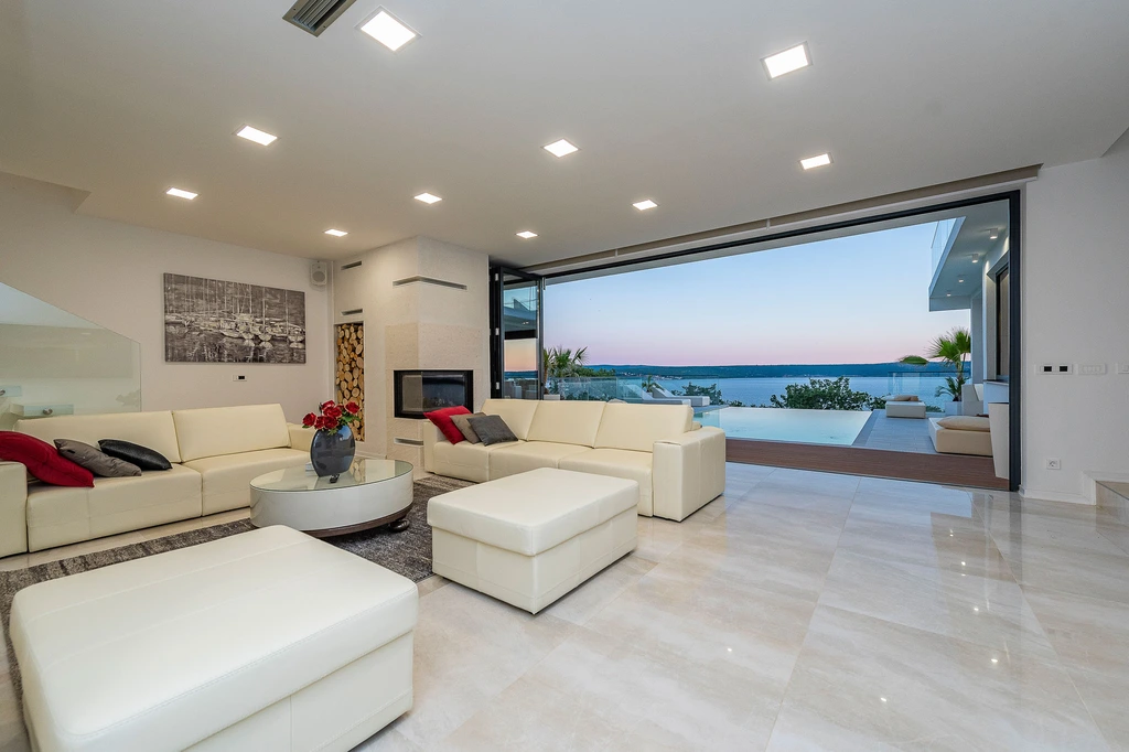 Villa Michelle Maslenica – Infinity & Spa | DalmatienHaus