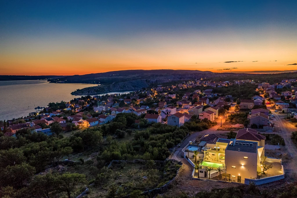 Villa Michelle Maslenica – Infinity & Spa | DalmatienHaus