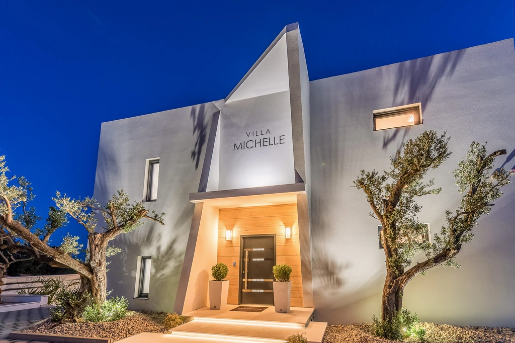 Villa Michelle Maslenica – Infinity & Spa | DalmatienHaus