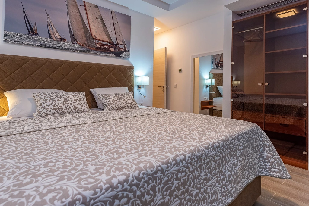 Villa Michelle Maslenica – Infinity & Spa | DalmatienHaus