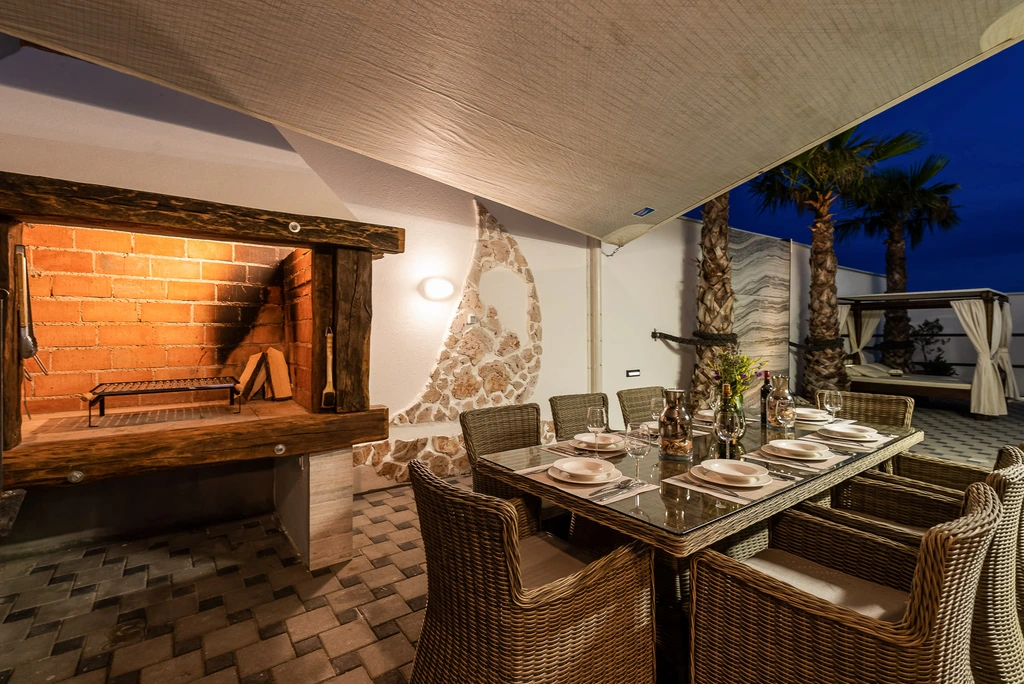 Villa Michelle Maslenica – Infinity & Spa | DalmatienHaus