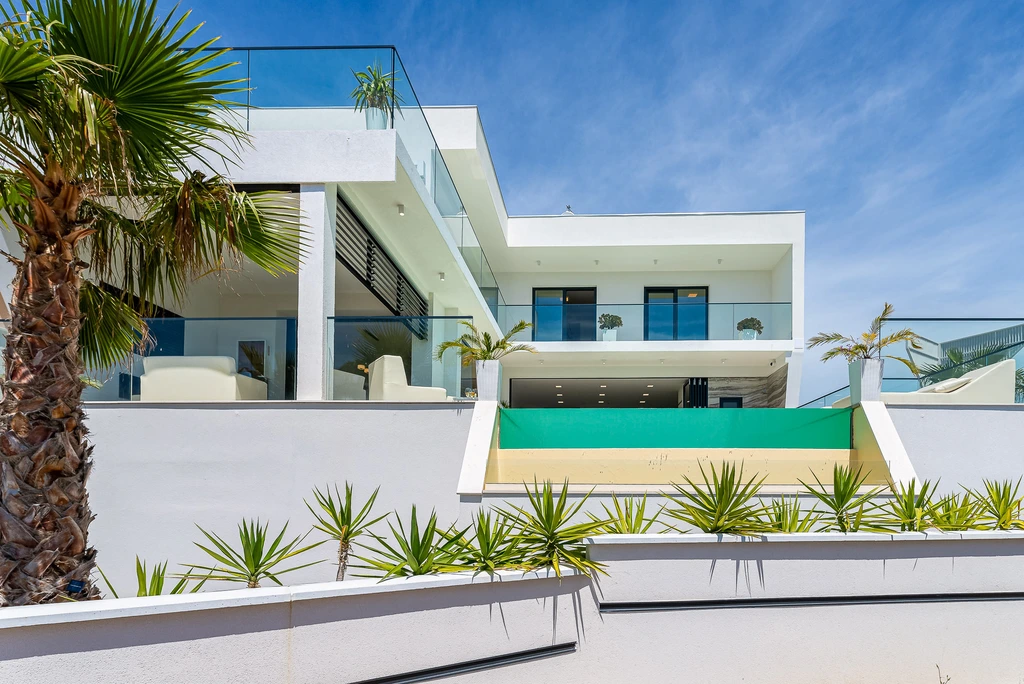 Villa Michelle Maslenica – Infinity & Spa | DalmatienHaus