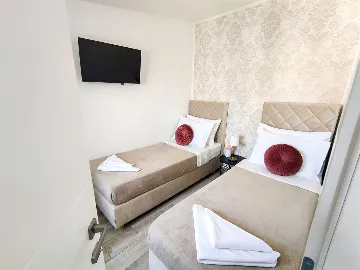 2-Bedroom Apartment in Vir for Up to 6 Guests