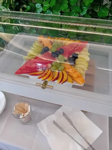 Sea-View 2-Bedroom Apartment in Vir