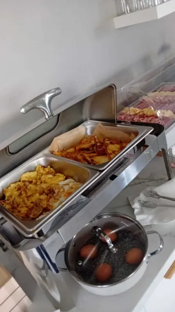 Sea-View 2-Bedroom Apartment in Vir