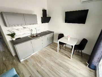 Sea View Apartment in Vir for 4–5 Guests