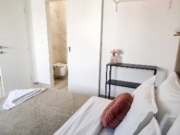 Sea View Apartment in Vir for 4–5 Guests