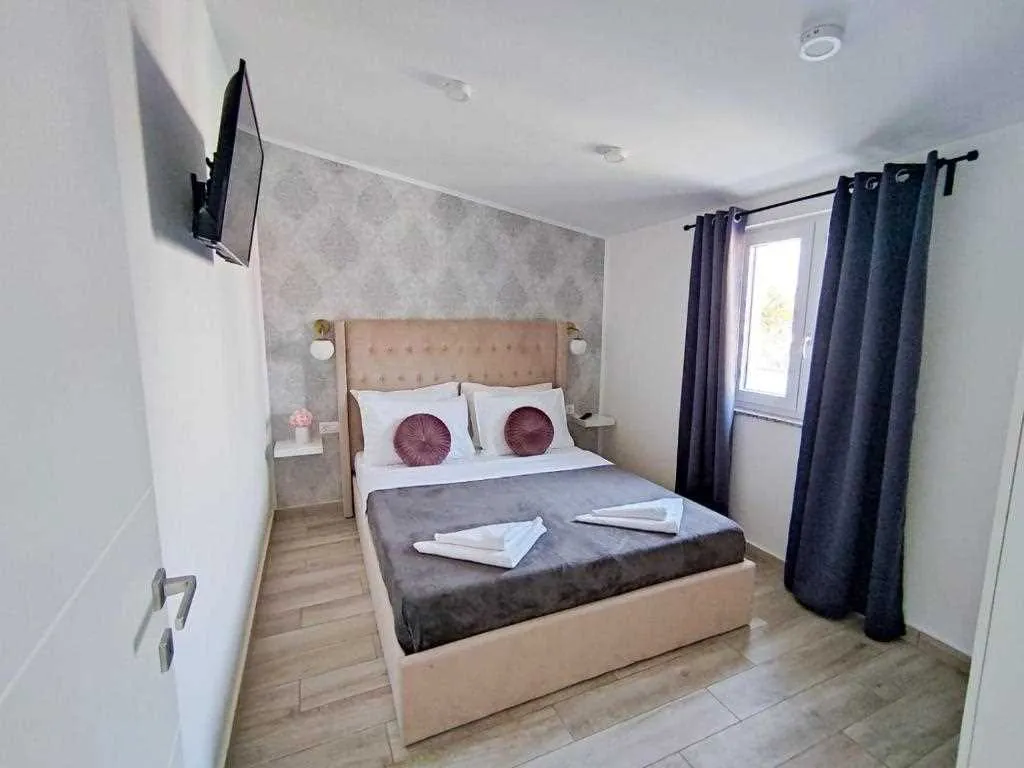 2-Bedroom Apartment with 2 Balconies in Vir