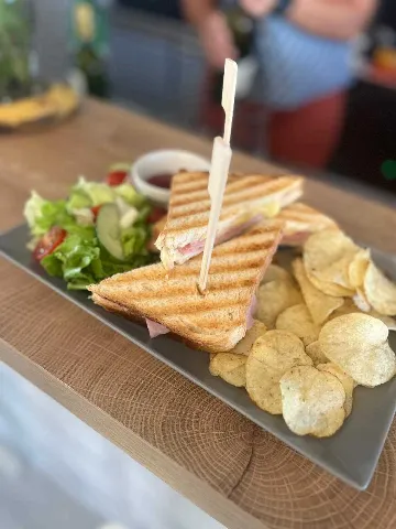 Junior Apartment for Up to 4 with Sea View in Vir