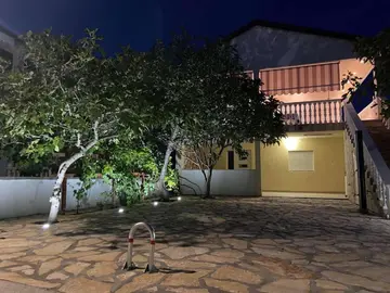 2-Bedroom Apartment in Vir, Croatia