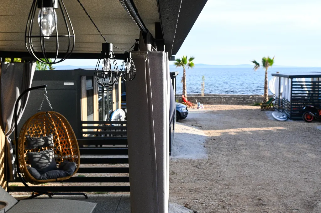 2-Bedroom Mobile Home in Vir, Croatia (Sleeps 5)