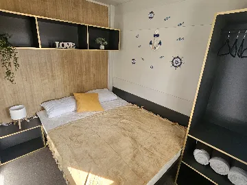 2-Bedroom Mobile Home in Vir, Croatia (Sleeps 5)