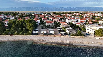 2-Bedroom Mobile Home in Vir, Croatia (Sleeps 5)