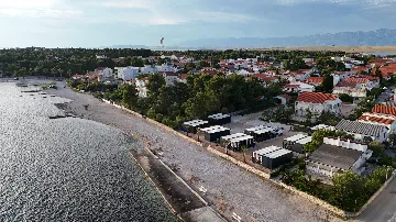 2-Bedroom Mobile Home in Vir, Croatia (Sleeps 5)