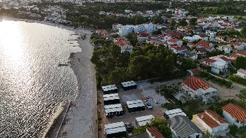 2-Bedroom Mobile Home in Vir, Croatia (Sleeps 5)