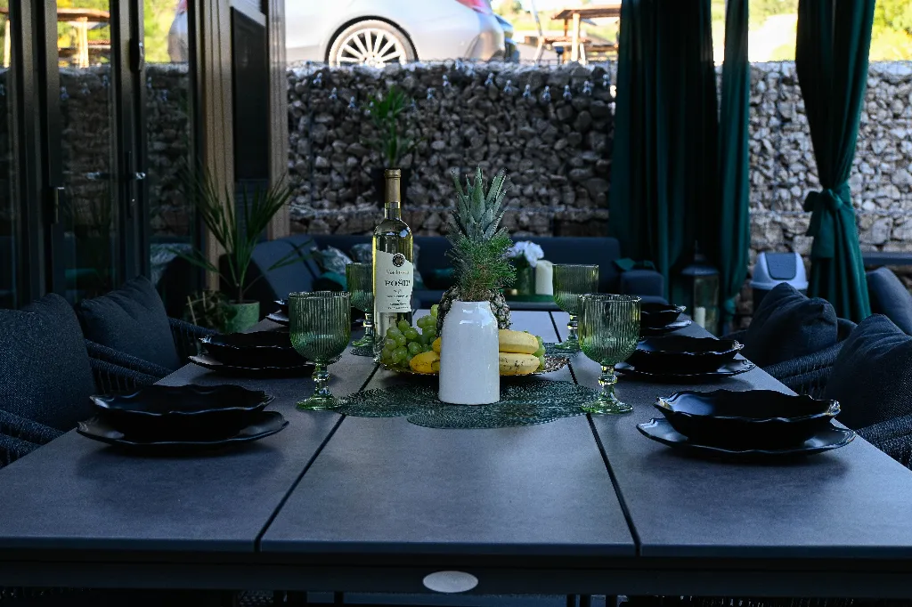 Mobile Home in Drage for Up to 5 Guests