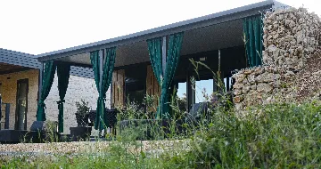 Mobile Home in Drage for Up to 5 Guests